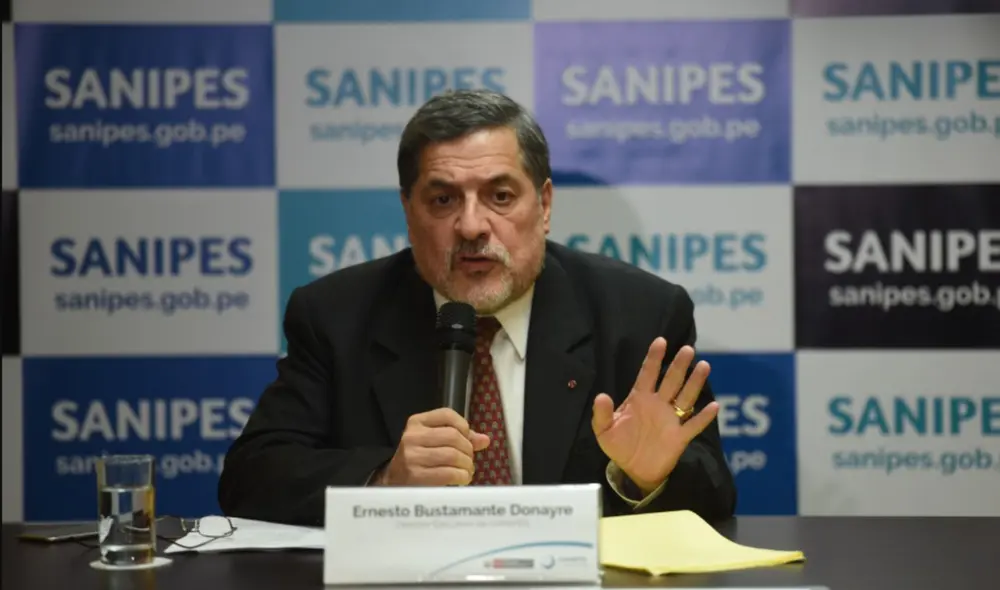 Ernesto Bustamante desacreditó efectividad de vacuna Sinopharm tanto en campaña electoral como durante su gestión como congresista. Foto: GLR Ernesto Bustamante desacreditó efectividad de vacuna Sinopharm tanto en campaña electoral como durante su gestión como congresista. Foto: GLR