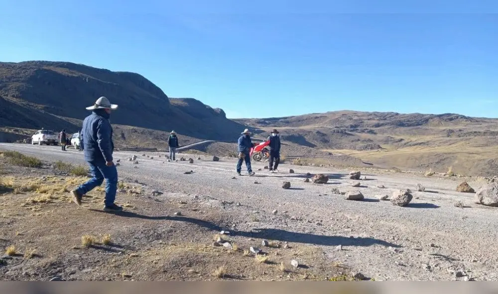 El bloqueo se registra en la comunidad campesina de Huaylla Huaylla, distrito de Velille. Foto: Pulso Regional