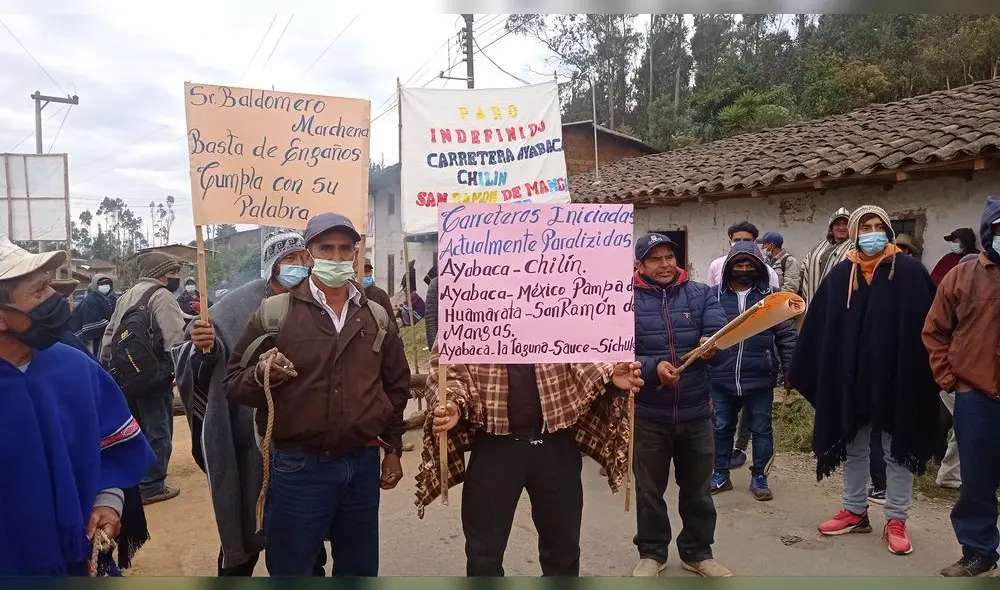 Ayabaquinos bloquearon vías ante falta de ejecución de iniciativas. Foto: Ayabaca Noticias