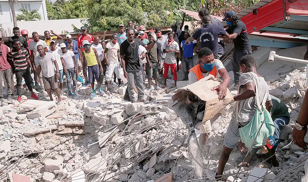 Desastre. Zonas de Los Cayos quedaron en escombros tras el terremoto. Foto: EFE