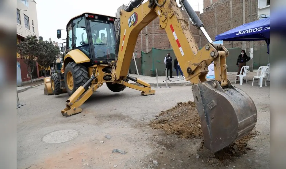 Maquinaria pesada empezó los trabajos que beneficiarán a 800 familias. Foto: MPT Maquinaria pesada empezó los trabajos que beneficiarán a 800 familias. Foto: MPT