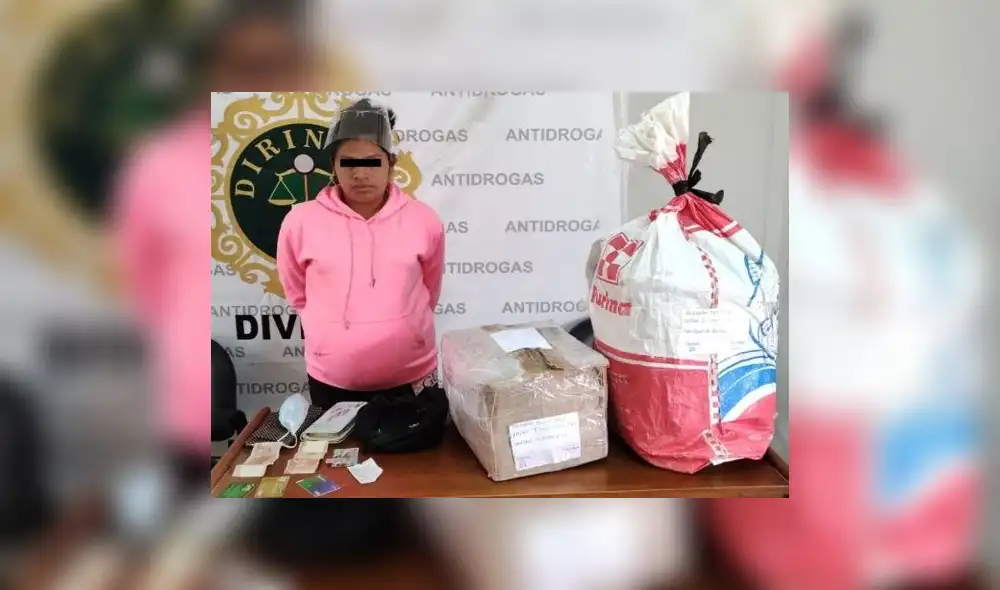 Droga y detenida fueron trasladadas a complejo policial de San Andrés. Foto: PNP Droga y detenida fueron trasladadas a complejo policial de San Andrés. Foto: PNP