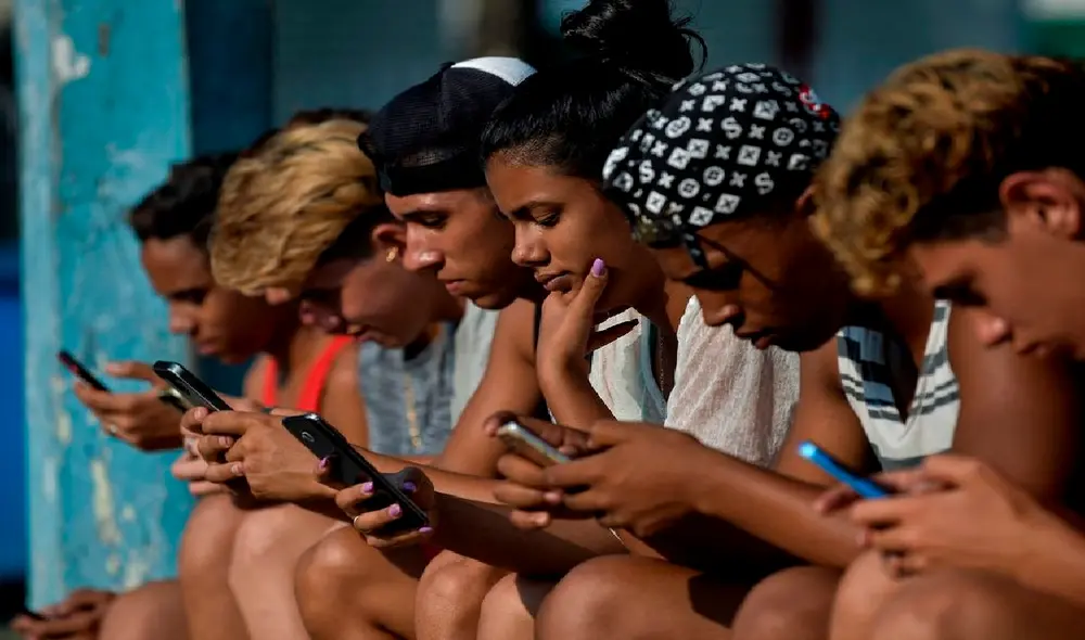 El reglamento entró en vigor este martes 17 de agosto, un mes después de las históricas protestas que sacudieron al país el 11 y 12 de julio de 2021. Foto: AFP