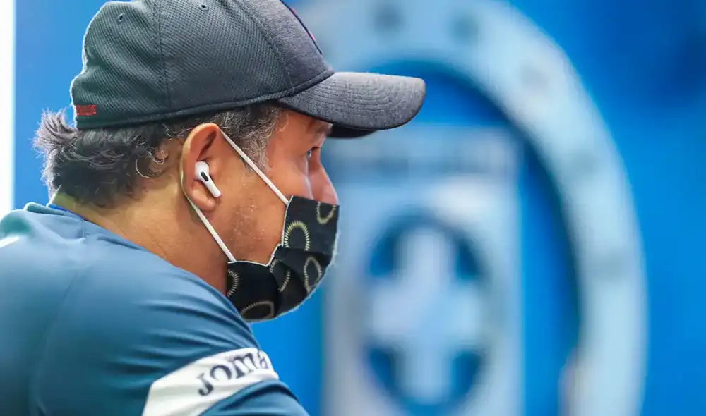 Juan Reynoso también dirigió a Puebla de México. Foto: EFE Juan Reynoso también dirigió a Puebla de México. Foto: EFE