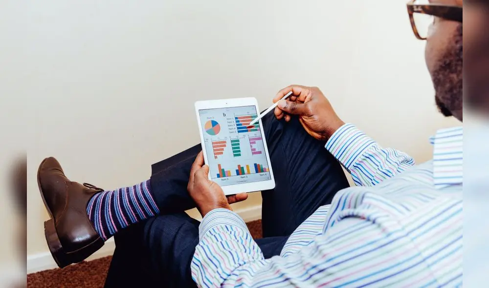 Jóvenes interesados en invertir a largo plazo. Foto: difusión