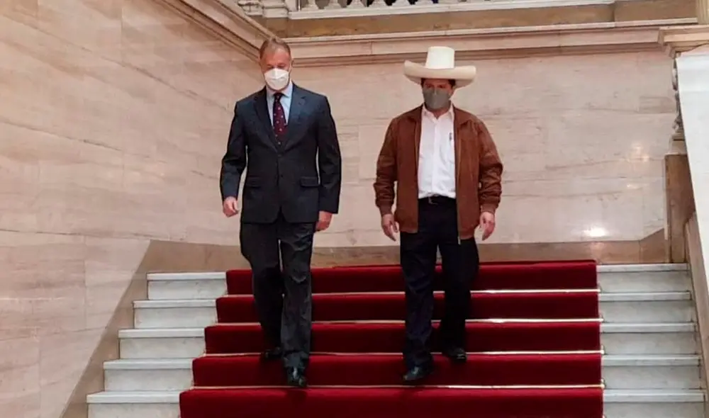 Jorge Muñoz se reunió con Pedro Castillo este miércoles 18 de agosto. Foto: Deysi Portuguez/URPI-LR Jorge Muñoz se reunió con Pedro Castillo este miércoles 18 de agosto. Foto: Deysi Portuguez/URPI-LR