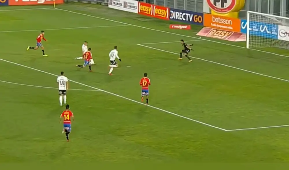 Gabriel Costa disputa su tercera temporada con Colo Colo. Foto: Captura TNT Sports