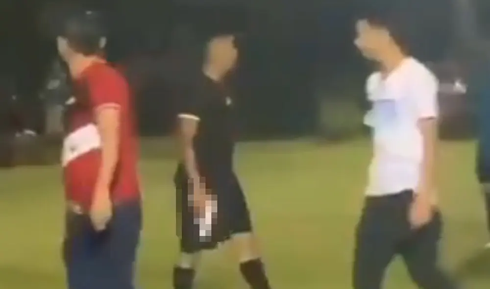 Árbitro se defendió a balazos en el fútbol amateur de Honduras. Foto: captura de Twitter Árbitro se defendió a balazos en el fútbol amateur de Honduras. Foto: captura de Twitter