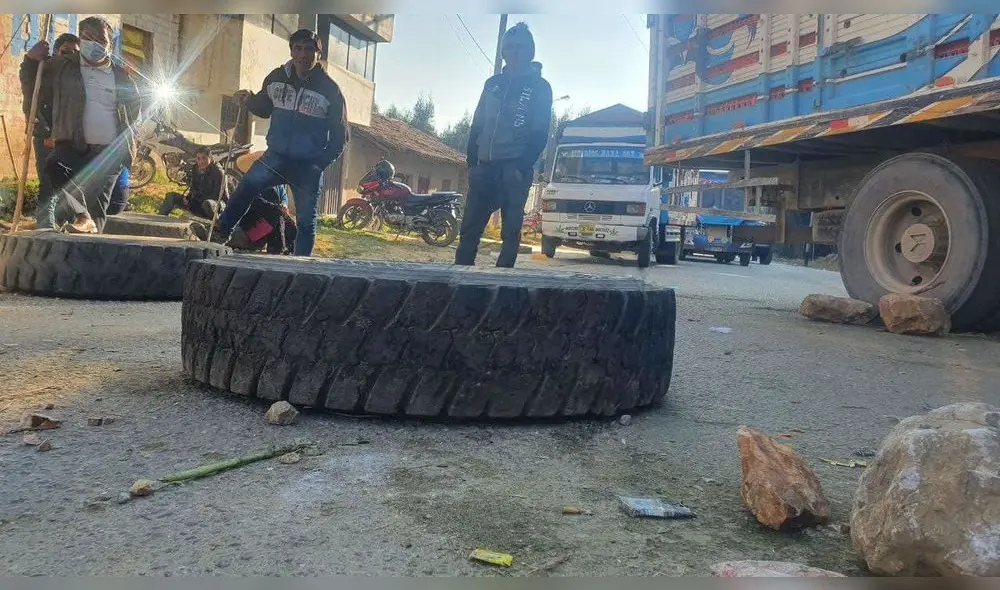 Desde el jueves 19 las organizaciones de base acatan un paro en Sánchez Carrión. Foto: difusión Desde el jueves 19 las organizaciones de base acatan un paro en Sánchez Carrión. Foto: difusión