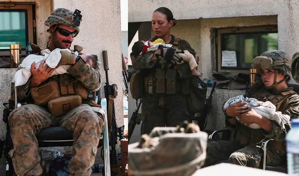 Miembros del Ejército de EE. UU. calman a unos bebés durante una evacuación en el Aeropuerto Internacional Hamid Karzai de Kabul. Foto: composición/AFP