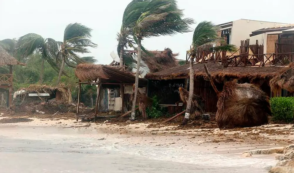 Huracán Grace tocó tierra en Veracruz, México, este sábado. Foto: EFE Huracán Grace tocó tierra en Veracruz, México, este sábado. Foto: EFE