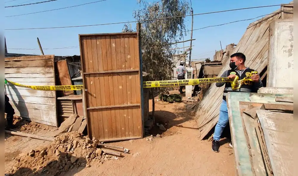 Peritos de criminalística llegaron a la zona para realizar el levantamiento del cuerpo. Foto: María Pía Ponce/URPI-LR Peritos de criminalística llegaron a la zona para realizar el levantamiento del cuerpo. Foto: María Pía Ponce/URPI-LR