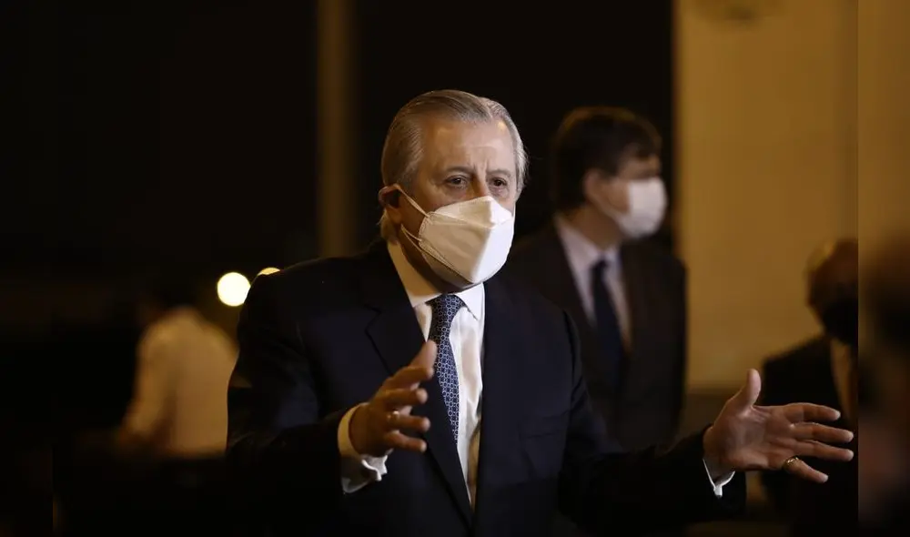 Óscar Maúrtua reemplaza a Héctor Béjar en el cargo de canciller. Foto: Aldair Mejia/La República Óscar Maúrtua reemplaza a Héctor Béjar en el cargo de canciller. Foto: Aldair Mejia/La República