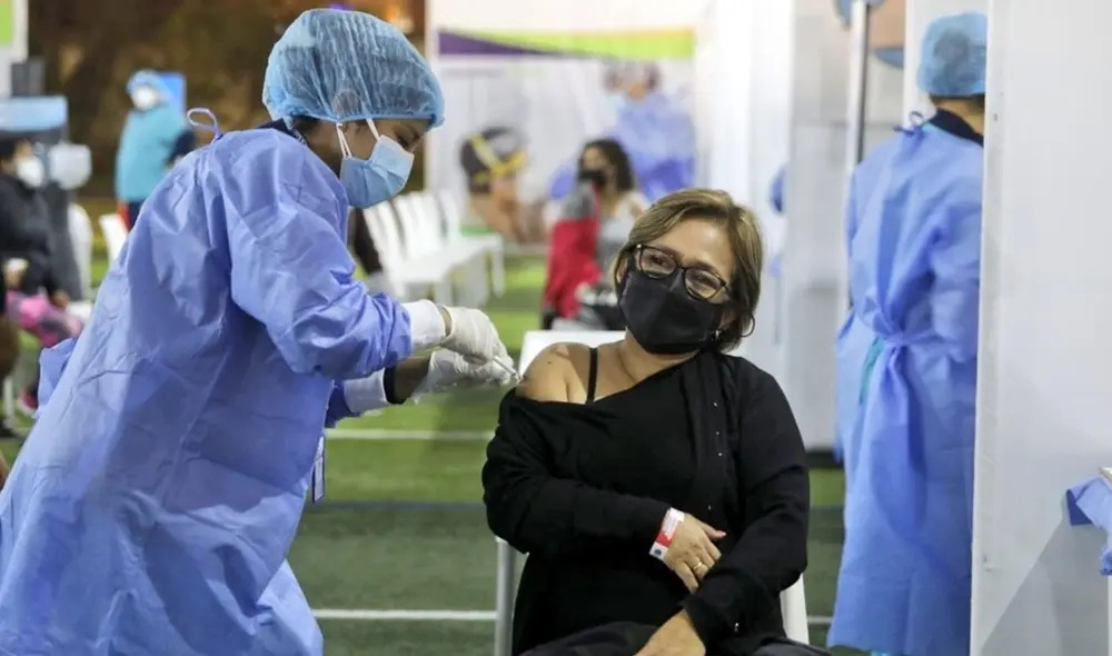 9 712 022 recibieron su primera dosis contra la COVID-19. Foto: Minsa 9 712 022 recibieron su primera dosis contra la COVID-19. Foto: Minsa