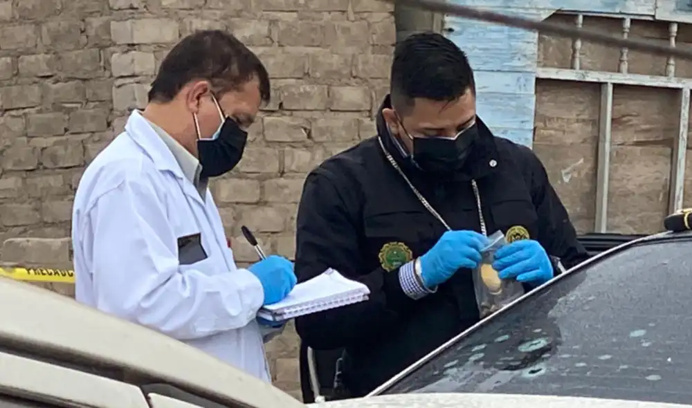 Peritos encontraron al menos 15 casquillos de bala regados en la escena. Foto: Raúl Egusquiza/ URPI-LR