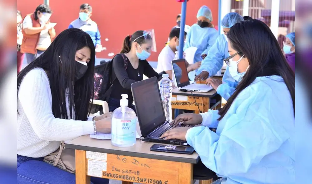 Se contaron con 10 puntos de vacunación en la ciudad y en distritos rurales de la región Tacna. Diresa Se contaron con 10 puntos de vacunación en la ciudad y en distritos rurales de la región Tacna. Diresa