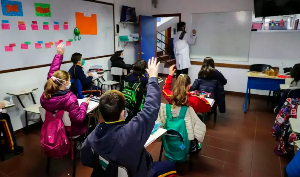 Todos los empleados del sector educativo de Nueva York tendrán que vacunarse contra la COVID-19, según la ultima disposición de su alcalde Bill de Blasio. Foto: difusión Todos los empleados del sector educativo de Nueva York tendrán que vacunarse contra la COVID-19, según la ultima disposición de su alcalde Bill de Blasio. Foto: difusión