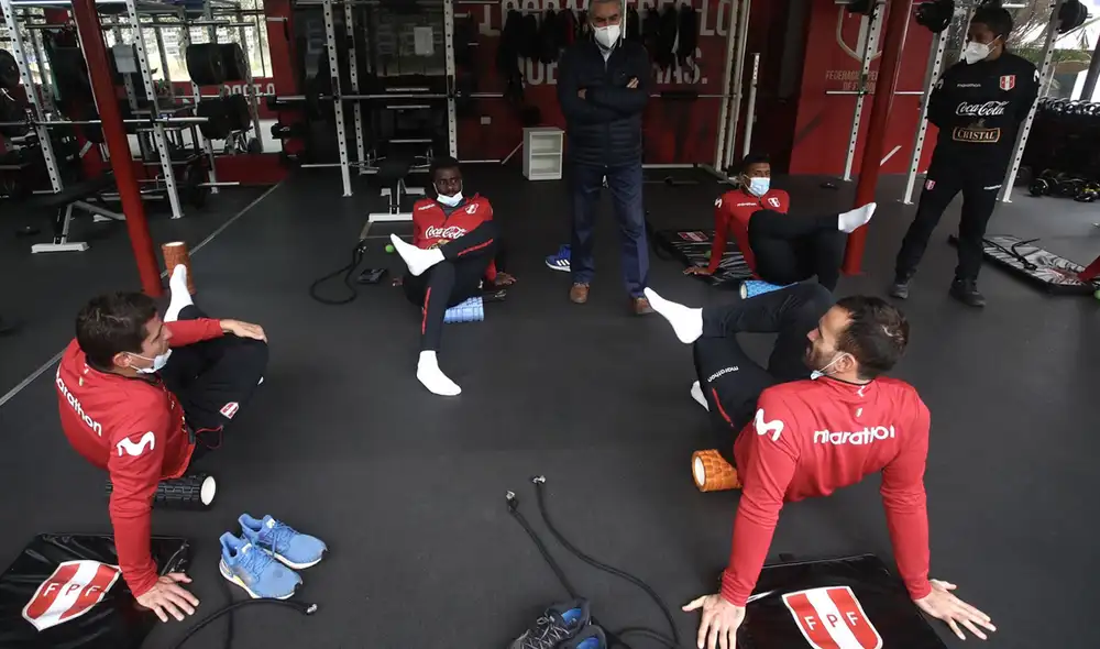 Perú inició con los entrenamientos para la fecha triple de las eliminatorias. Foto: FPF