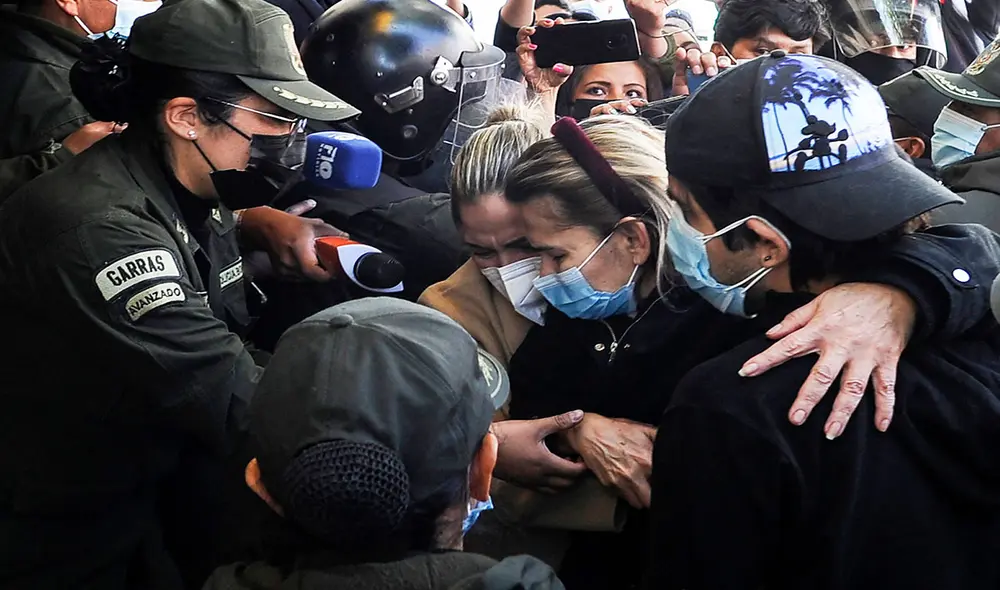 Jeanine Áñez lleva varios meses detenida y ahora es el tema de discusión en Bolivia, bajo la atenta mirada de la ONU, la OEA y demás organismos internacionales. Foto: AFP