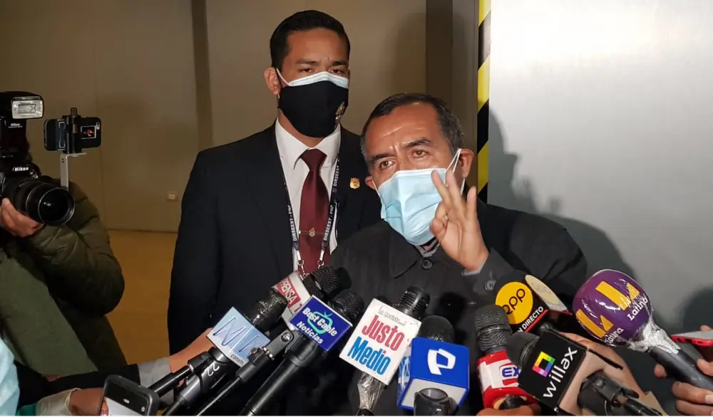 Iber Maraví aseguró que será decisión del presidente Castillo su permanencia o no en el gabinete. Foto: Marco Cotrina - La República Iber Maraví aseguró que será decisión del presidente Castillo su permanencia o no en el gabinete. Foto: Marco Cotrina - La República