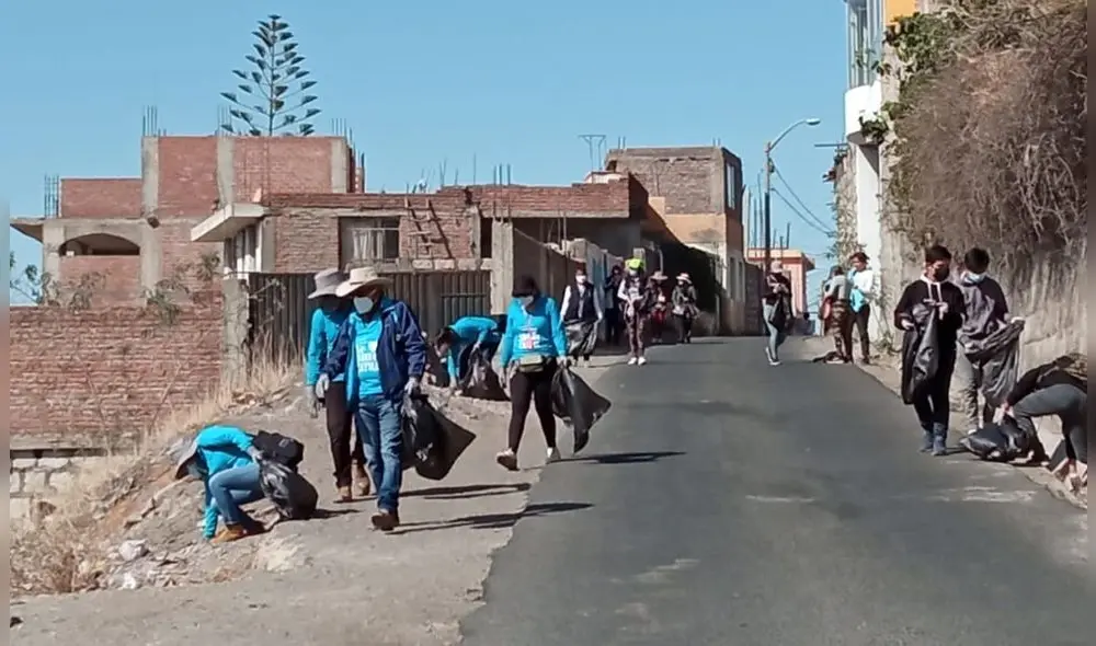 Voluntarios demoraron cinco horas en cumplir jornada. Foto: Municipalidad de Cayma