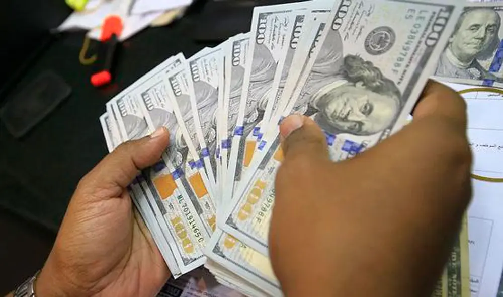 La llegada de la variante Delta y el incremento de casos registrados fueron razones para implementar la lotería para vacunados contra la COVID-19. Foto: AFP La llegada de la variante Delta y el incremento de casos registrados fueron razones para implementar la lotería para vacunados contra la COVID-19. Foto: AFP