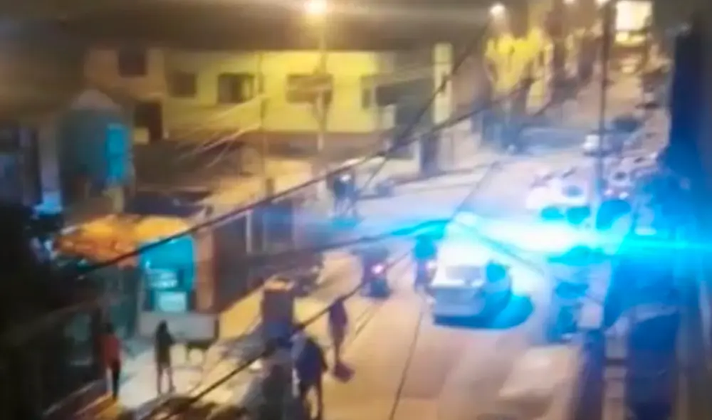 Tras lo ocurrido, las autoridades encontraron siete casquillos de balas en la calle. Foto: captura de América Tras lo ocurrido, las autoridades encontraron siete casquillos de balas en la calle. Foto: captura de América