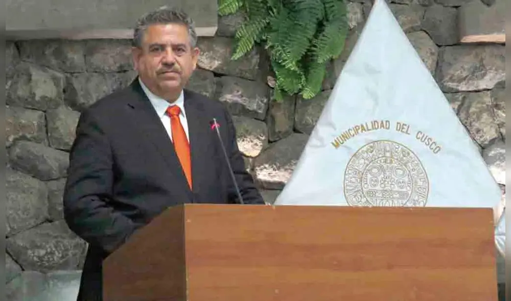 Protesta. Ciudadanos cuestionaron presencia de Merino. Foto: La República Protesta. Ciudadanos cuestionaron presencia de Merino. Foto: La República