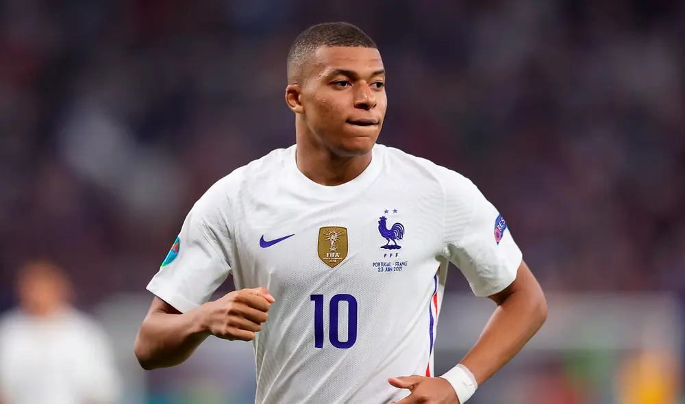 Kylian Mbappé alzó la copa del mundo con la selección de Francia. Foto: EFE Kylian Mbappé alzó la copa del mundo con la selección de Francia. Foto: EFE