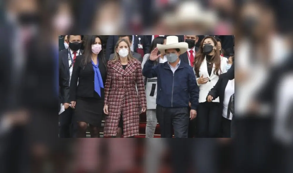 María del Carmen Alva manifestó que permanecerán vigilantes ante el accionar del Ejecutivo. Foto: GLR María del Carmen Alva manifestó que permanecerán vigilantes ante el accionar del Ejecutivo. Foto: GLR