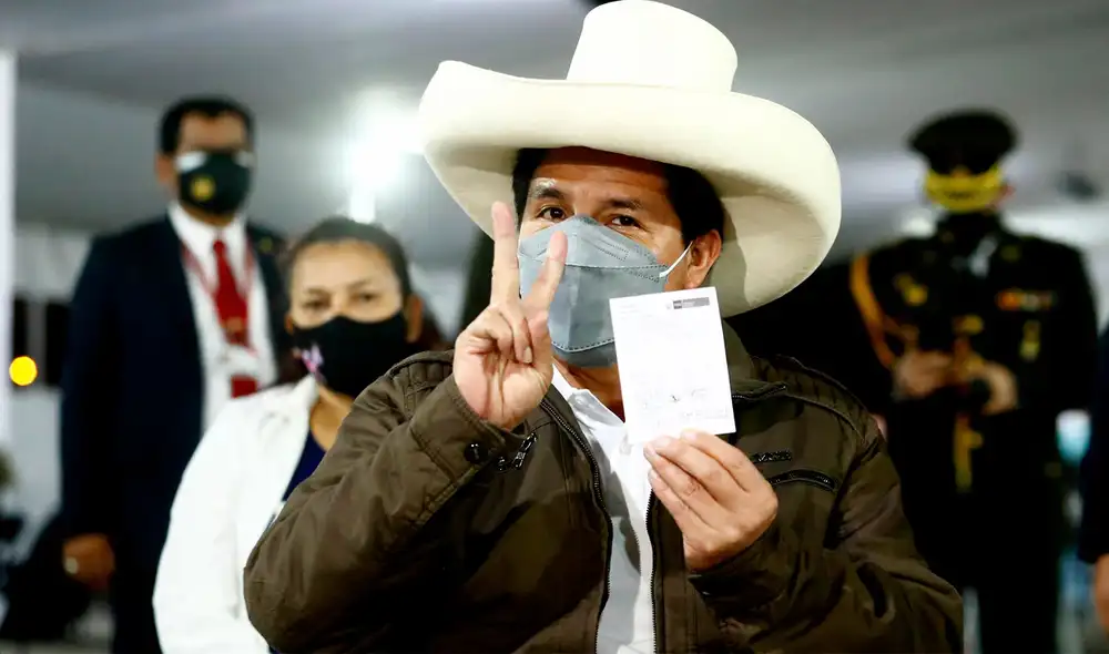 El mandatario se pronunció en sus redes sociales luego de recibir su segunda dosis. Foto: Twitter Pedro Castillo El mandatario se pronunció en sus redes sociales luego de recibir su segunda dosis. Foto: Twitter Pedro Castillo