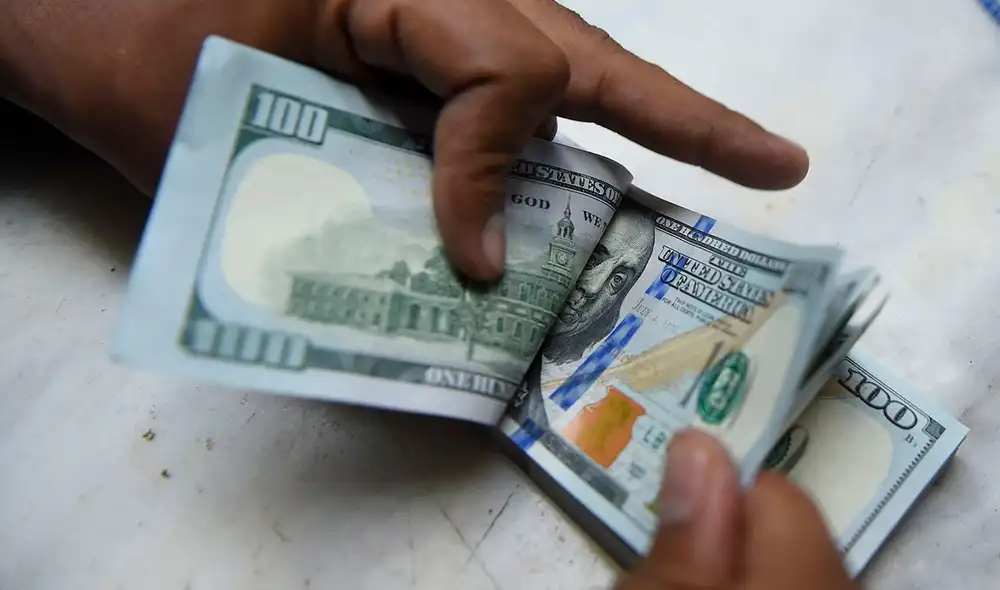 El dólar BCV sirve como referencia para gran cantidad de personas en Venezuela. Foto: AFP