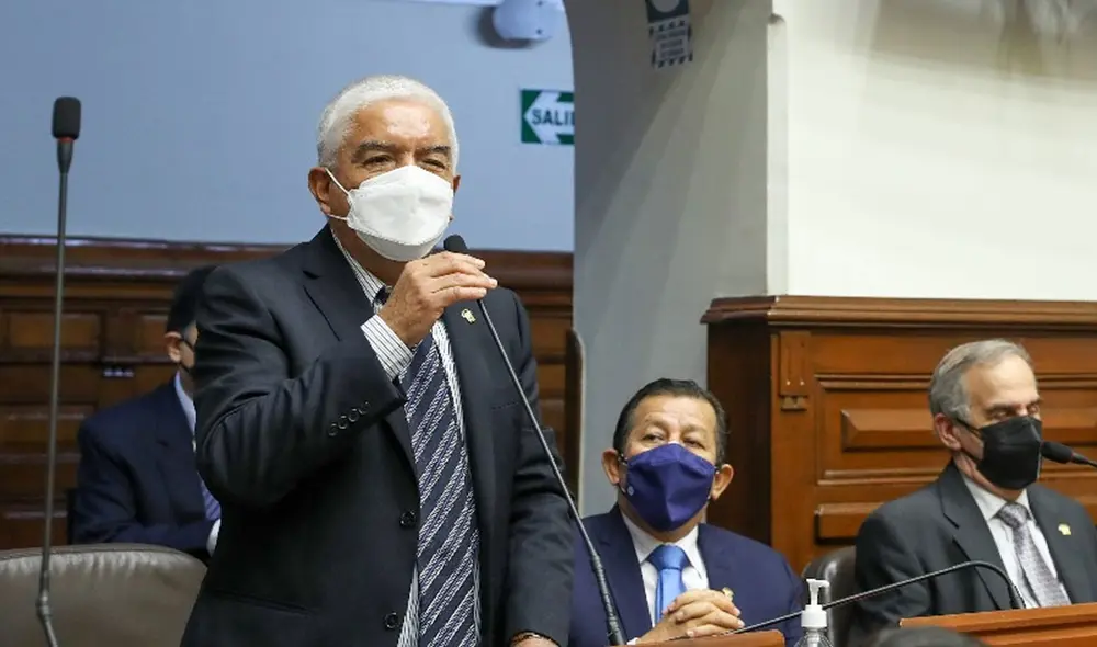 Acuña juró como congresista el último 23 de julio. Foto: Congreso Acuña juró como congresista el último 23 de julio. Foto: Congreso