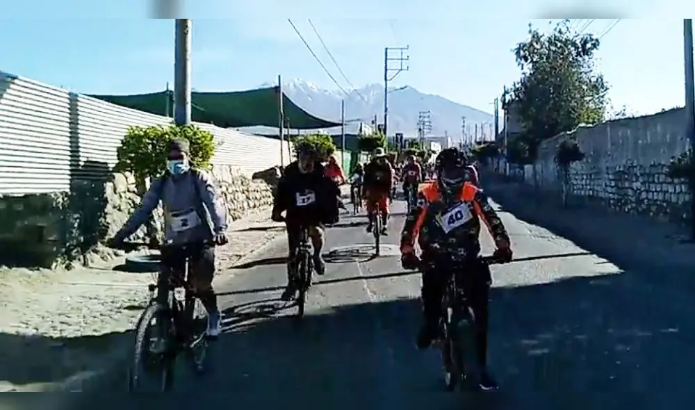 Este domingo la comuna distrital organizó una segunda bicicleteada recreativa deportiva en su jurisdicción. Foto: captura video