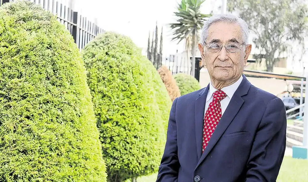 Postura. El jefe de Sunedu, Oswaldo Zegarra, espera que la reforma universitaria continúe. Foto: Sunedu