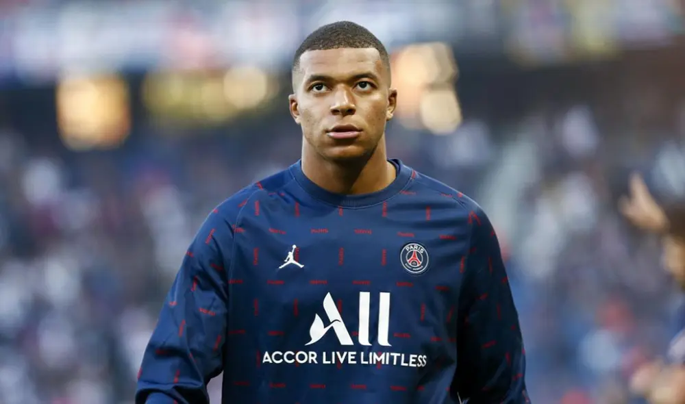 Kylian Mbappé fue el autor de los dos goles para la victoria del PSG sobre el Reims, partido que fue el debut de Lionel Messi. Foto: EFE