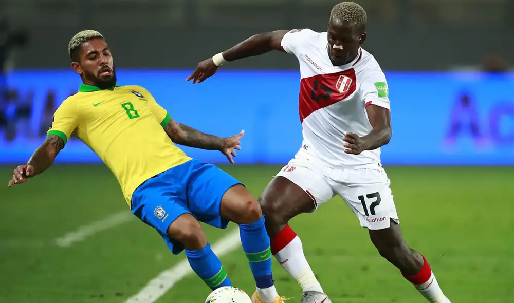 Luis Advíncula lleva un gol en las Eliminatorias Qatar 2022. Foto: EFE Luis Advíncula lleva un gol en las Eliminatorias Qatar 2022. Foto: EFE