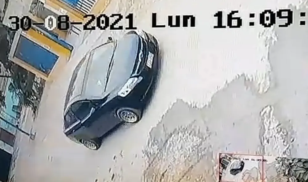 Agentes policiales encontraron cerca de diez casquillos de bala en el lugar. captura de video Agentes policiales encontraron cerca de diez casquillos de bala en el lugar. captura de video