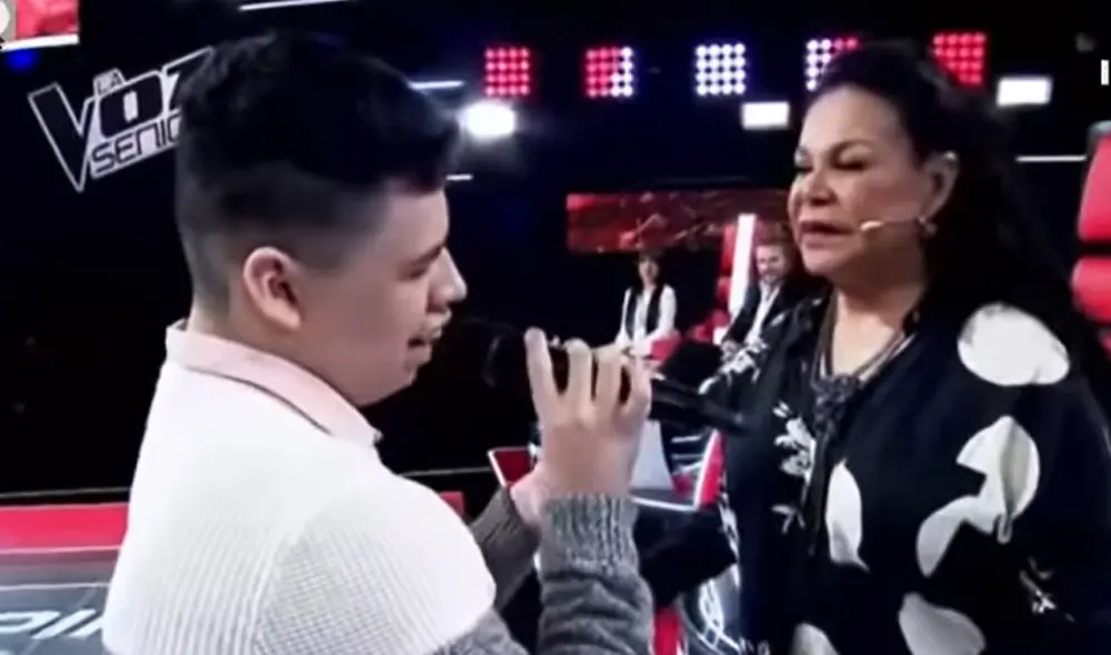 Eva Ayllón emocionada al escuchar cantar a joven con discapacidad cognitiva en La voz senior. Foto: captura de Latina Eva Ayllón emocionada al escuchar cantar a joven con discapacidad cognitiva en La voz senior. Foto: captura de Latina