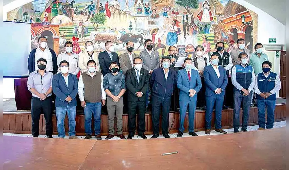 Alcaldes amenazan con huelga de hambre a Pedro Castillo. Foto: La República