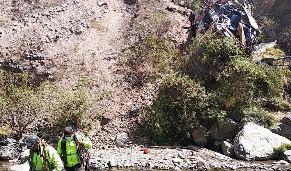 El bus interprovincial seguía la ruta Huánuco - Lima. Foto: Jessica Merino/URPI-LR El bus interprovincial seguía la ruta Huánuco - Lima. Foto: Jessica Merino/URPI-LR