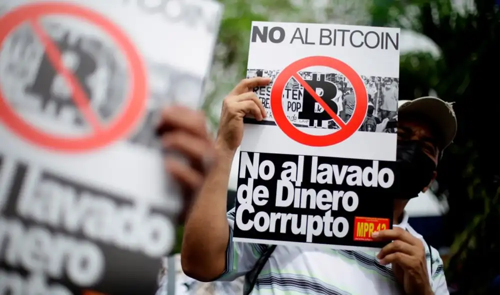 Los manifestantes protestaron contra el presidente de El Salvador, Nayib Bukele. Foto: EFE