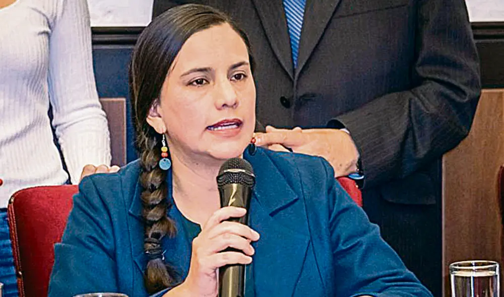 Voz. Verónika Mendoza visitó Palacio en otro momento clave. Foto: difusión Voz. Verónika Mendoza visitó Palacio en otro momento clave. Foto: difusión