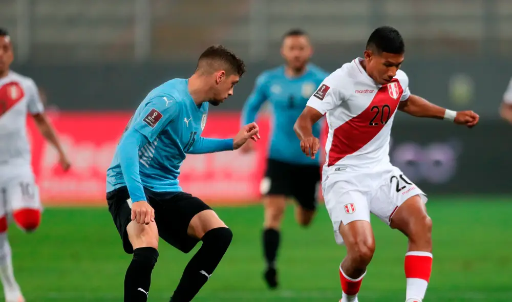 Renato Tapia y De Arrascaeta anotaron los tantos en el primer tiempo. Foto: EFE Renato Tapia y De Arrascaeta anotaron los tantos en el primer tiempo. Foto: EFE