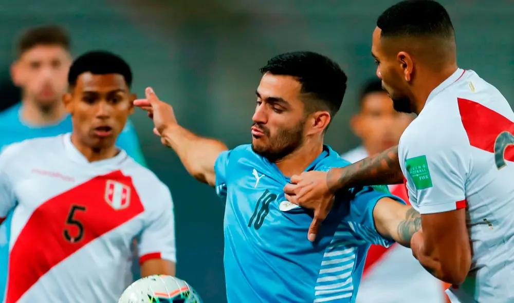 Renato Tapia y De Arrascaeta anotaron los tantos en el primer tiempo. Foto: EFE Renato Tapia y De Arrascaeta anotaron los tantos en el primer tiempo. Foto: EFE