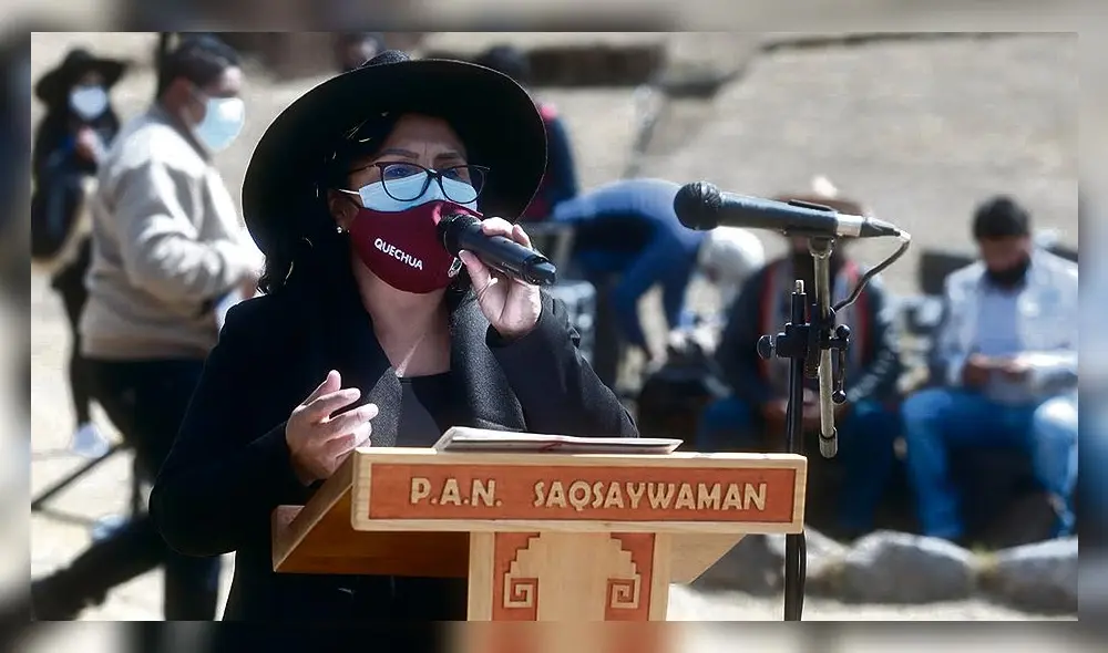 Acorralada por las preguntas de la prensa, la parlamentaria aceptó que la acusación contra Bellido merece una investigación. Acorralada por las preguntas de la prensa, la parlamentaria aceptó que la acusación contra Bellido merece una investigación.