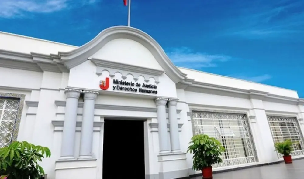 Aníbal Torres y Pedro Castillo suscribieron las resoluciones con los nombramientos. Foto: difusión