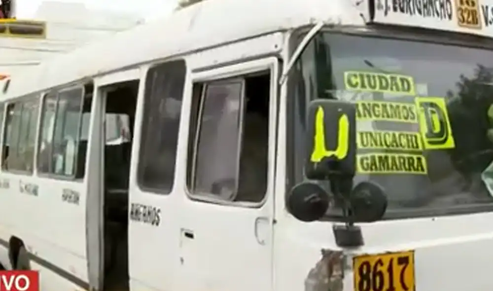 Vehículo informal está a nombre de Leonardo Flavio Chávez Castañeda. Foto: Latina noticias