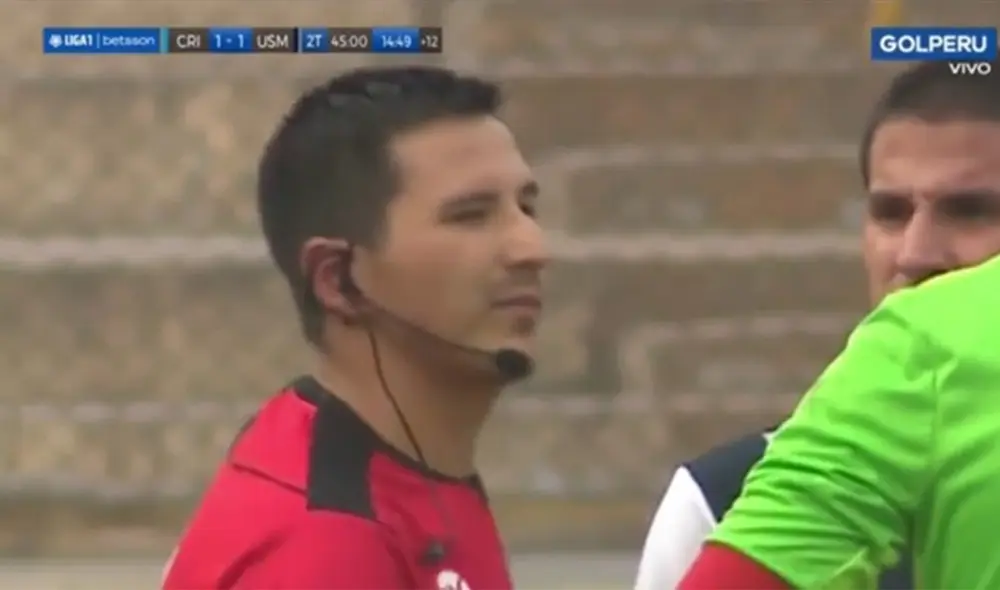 Kevin Ortega fue cuestionado por los encargados de la transmisión televisiva. Foto: captura de Gol Perú