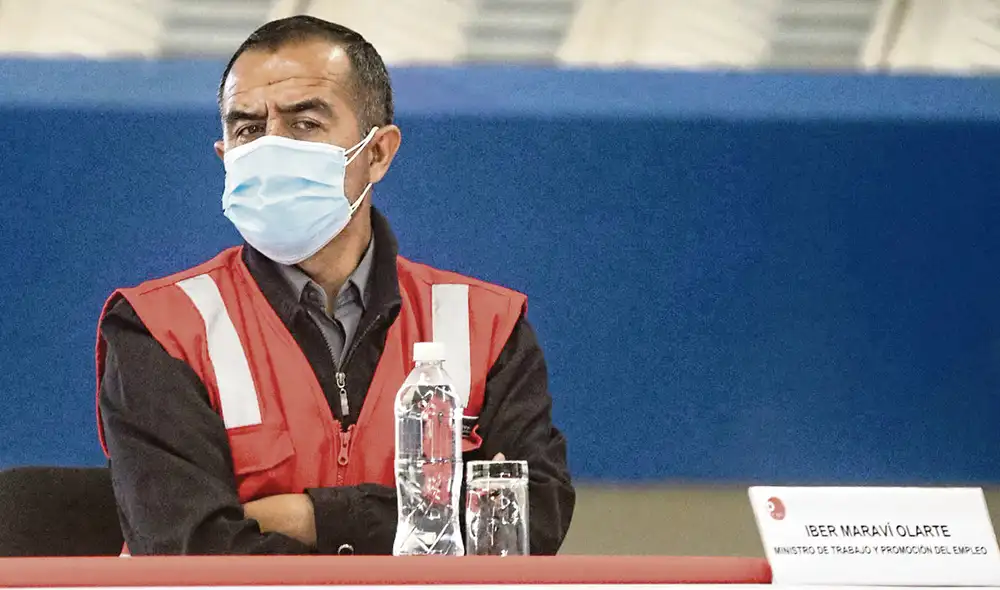 Se aferra. Titular de Trabajo asegura que es mentira lo que afirman documentos policiales. Niega confrontación con el jefe del gabinete y anuncia que acepta ser interpelado por el Legislativo.